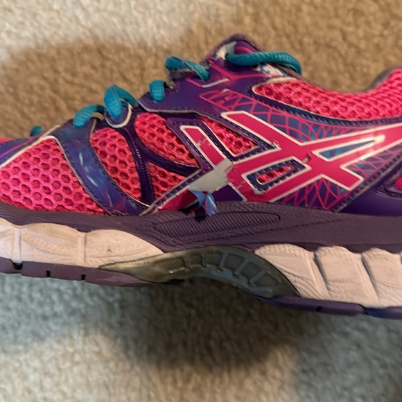 Women’s ASICS Nimbus 16 size 7.5 - Picture 4 of 6